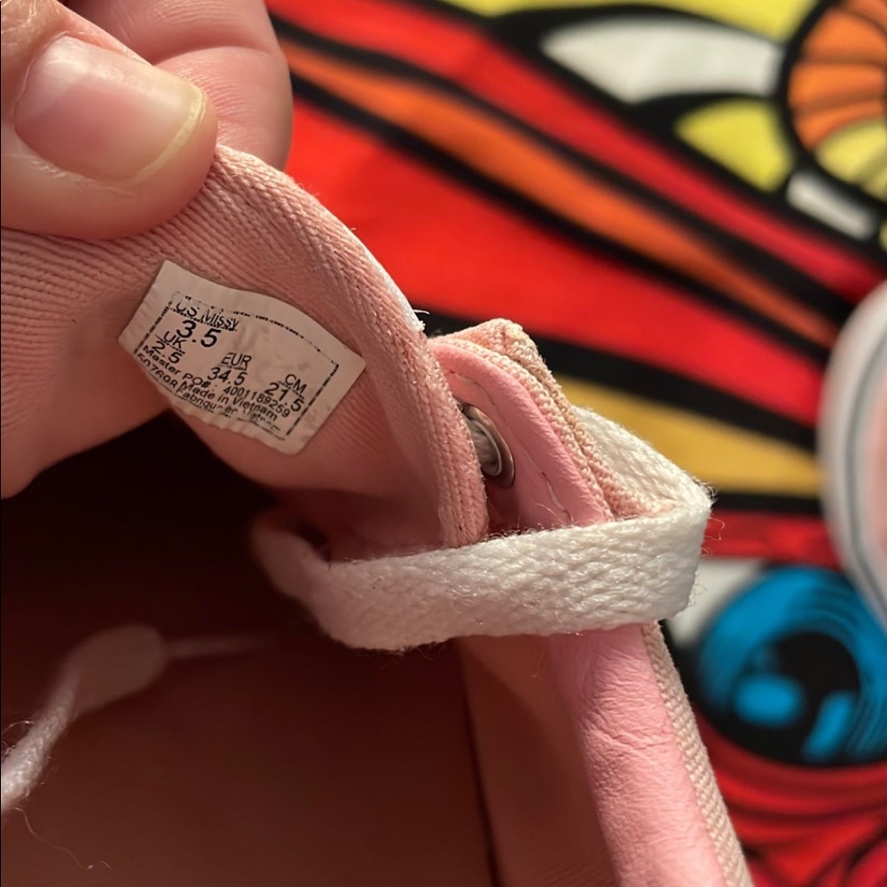 Vans - Picture 5 of 5